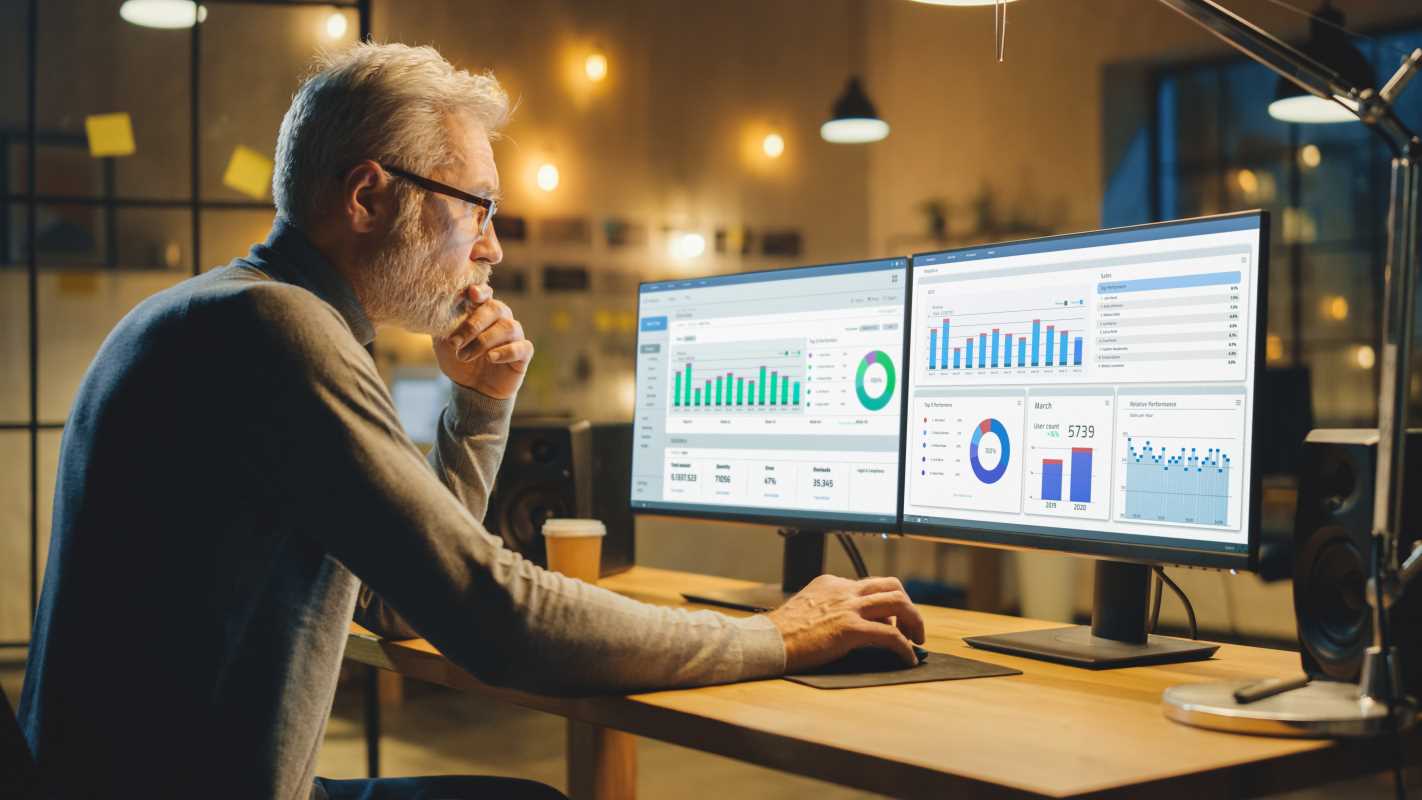 Key Tips for Becoming a Senior Financial Analyst